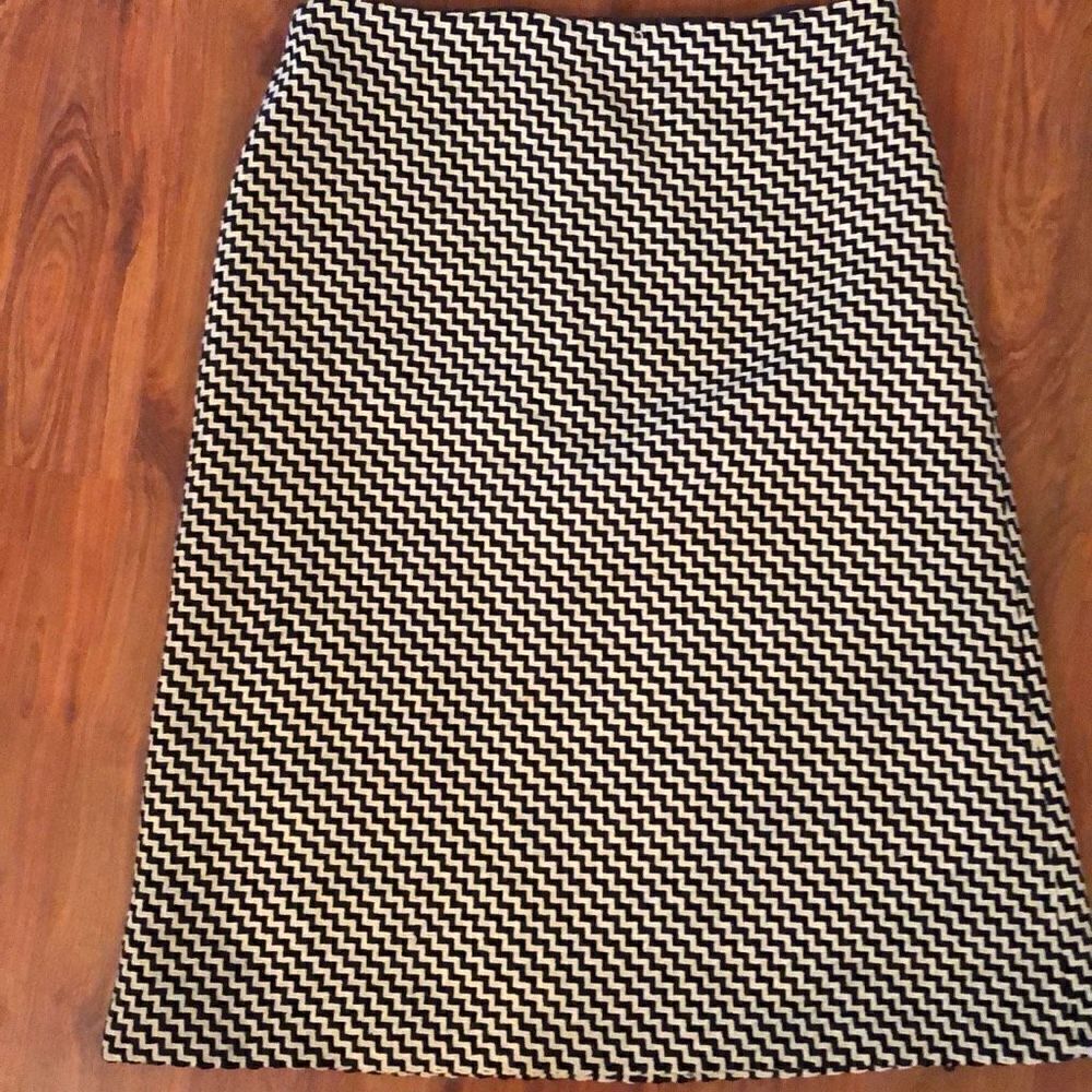 Tibi Made in Canada black and white rick rack houndstooth style virgin wool skir